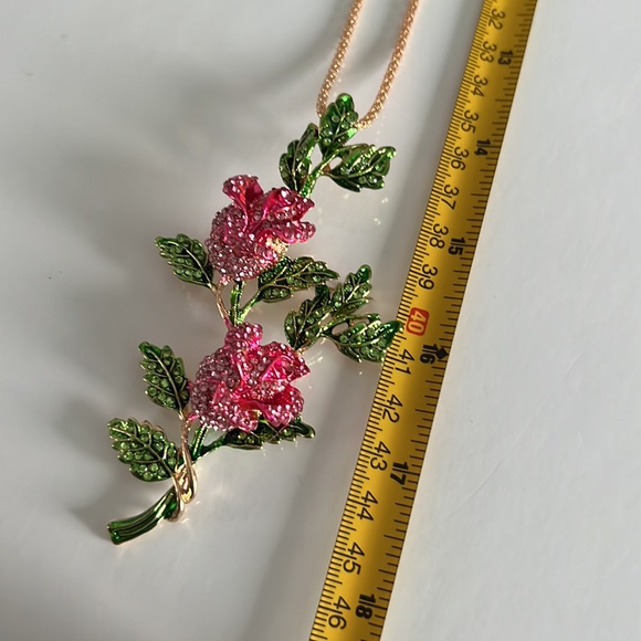 Betsey Johnson Style Necklace Crystal Roses Pendant Chain - Picture 11 of 13